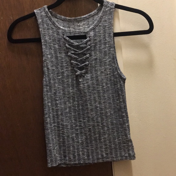 American eagle v-neck sleeveless top - Picture 1 of 2